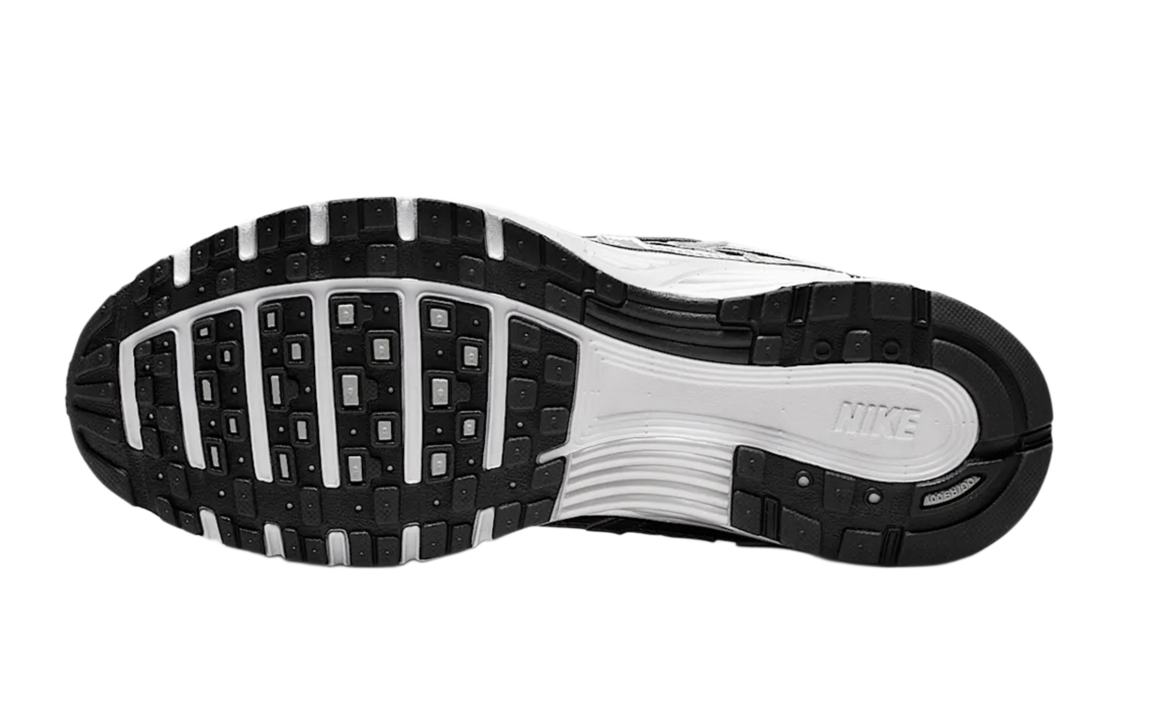 Nike P-6000 - Metallic Silver