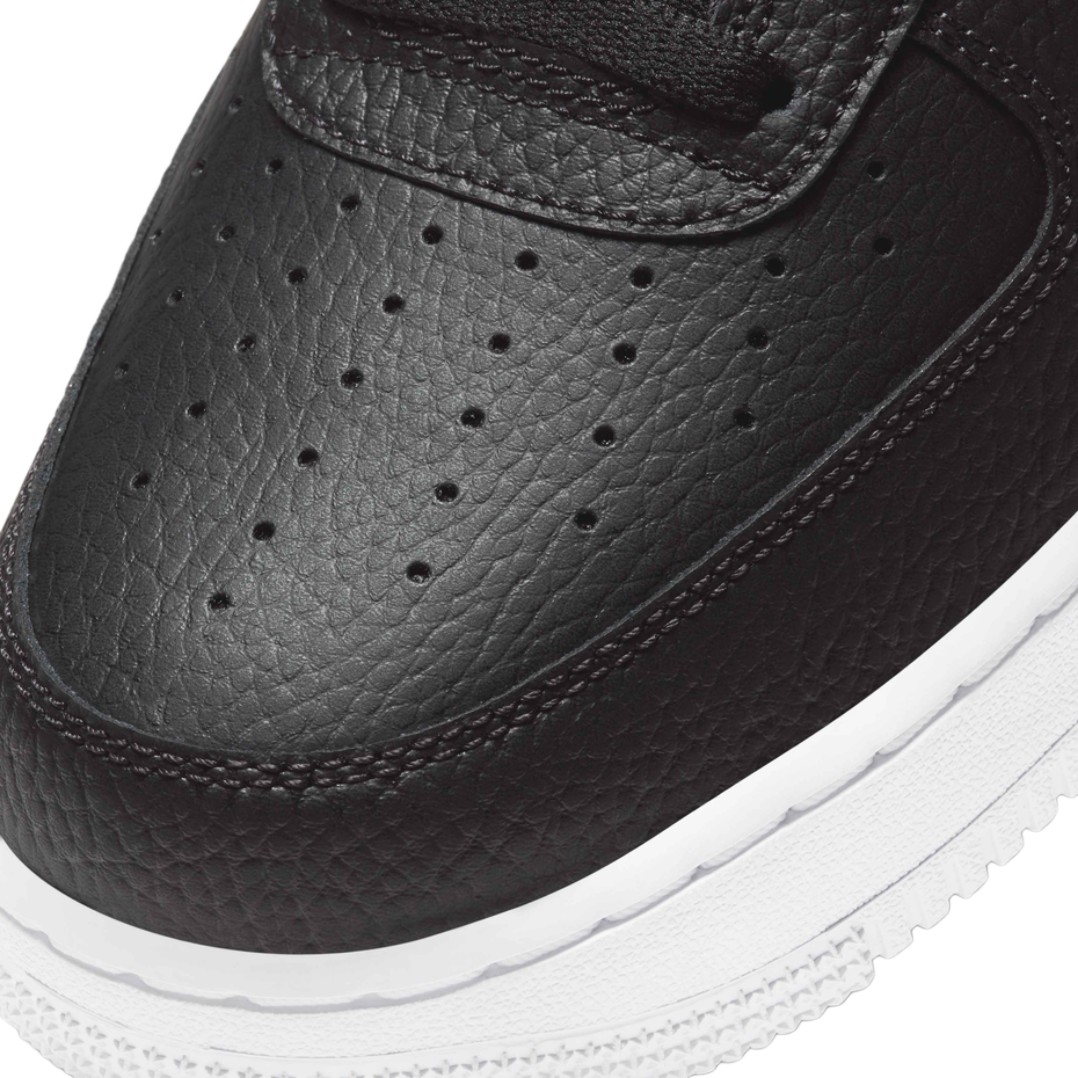 Nike Air Force 1 Low - Black & White